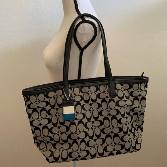 COACH WEEKEND LARGE TOTE - Picture 2 of 8